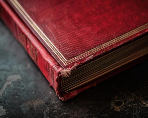 Почему старые книги имеют особый запах и почему этот аромат так притягателен